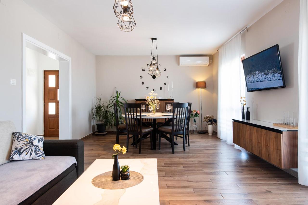 Superior Sincic Apartment